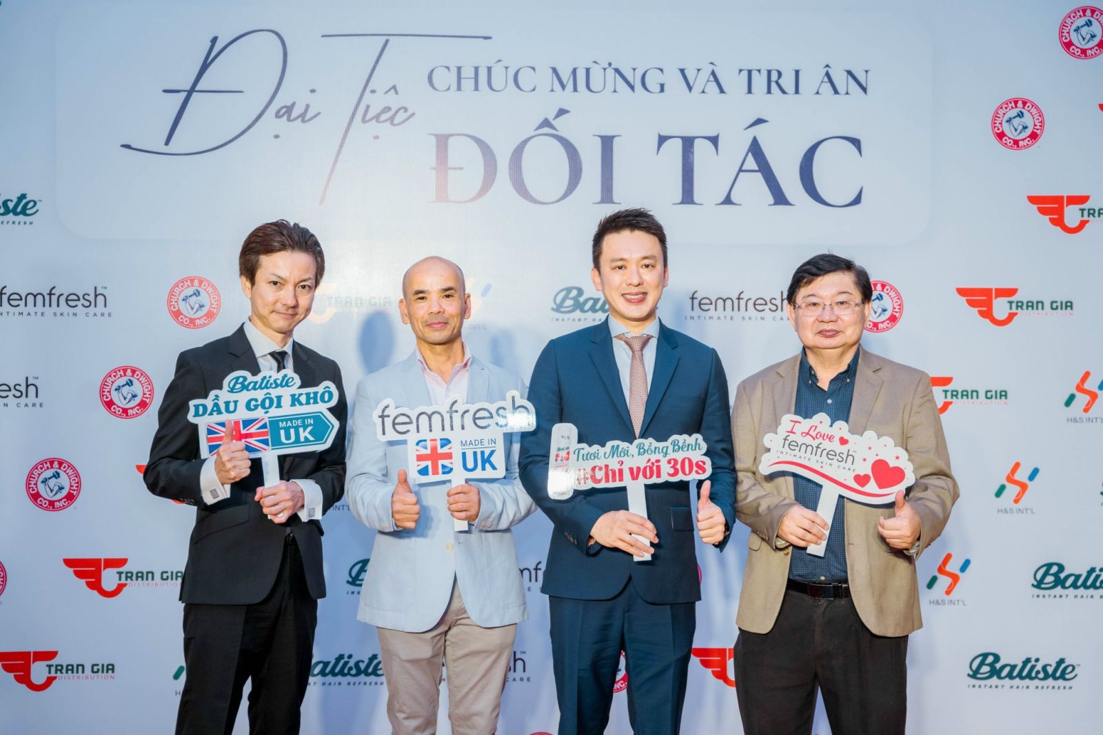 in hastag cam tay su kien